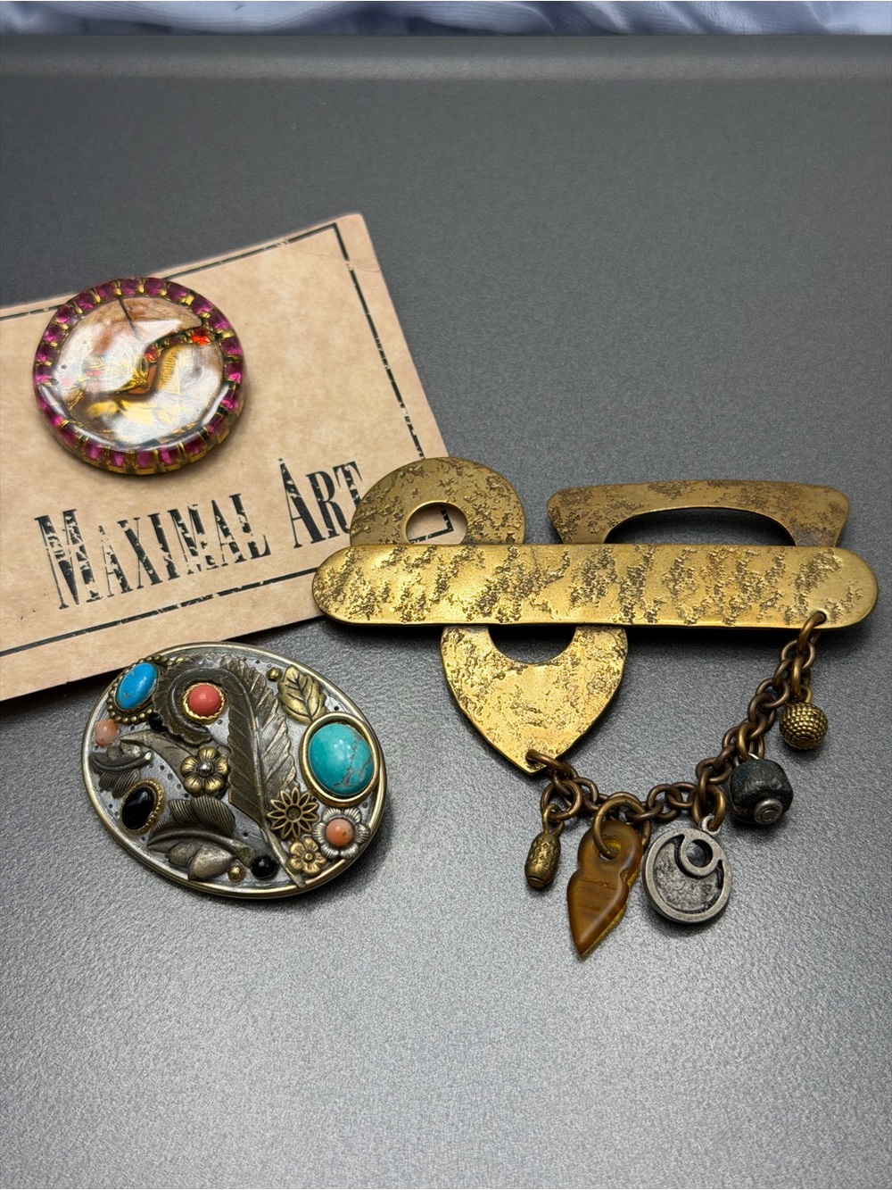 Three Vintage Signed Brooches - Picture 2 of 3